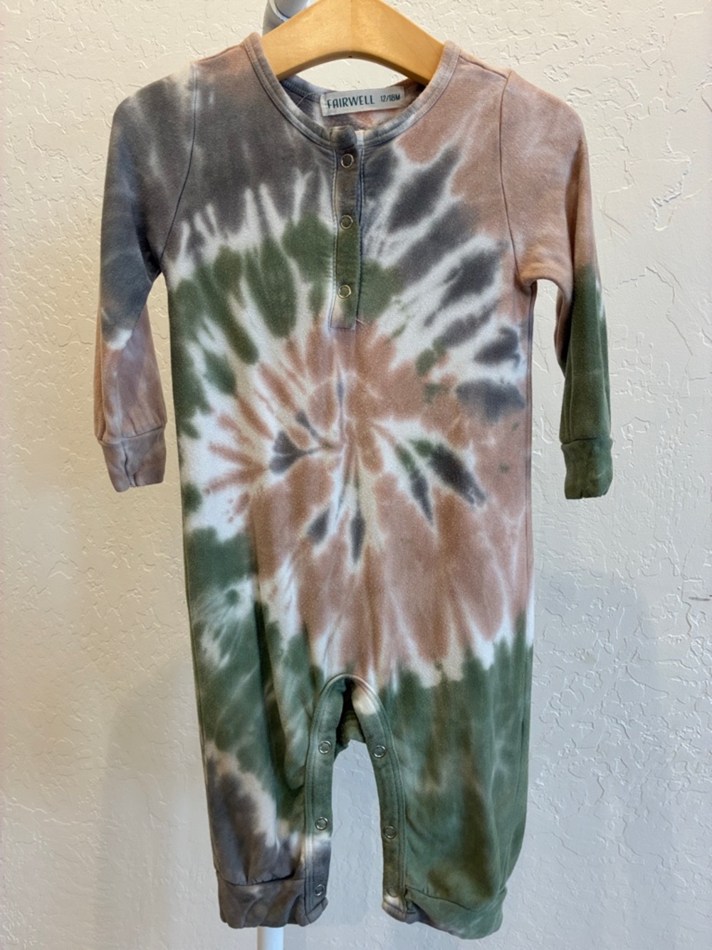 Fairwell Tie-Dye Long Sleeve Baby One-Piece in Green, Brown & White